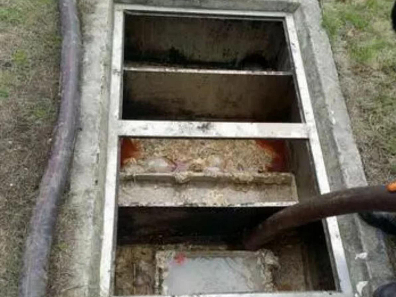 兴隆台隔油池清理